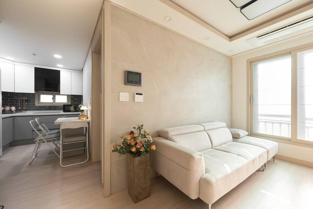 Gusan 6min Walk From Gusan Stn Villa *